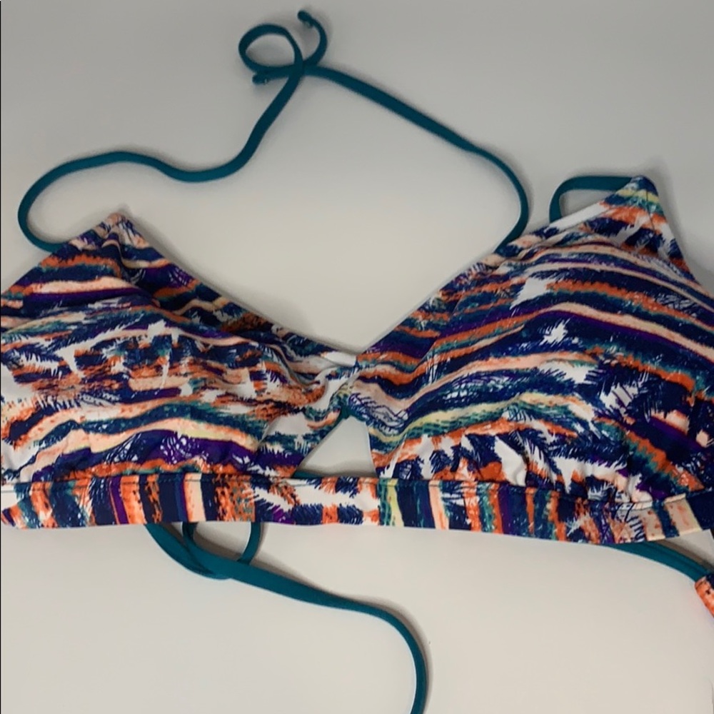 Bikini separates top